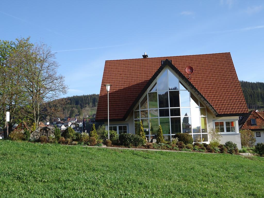 Berghotel Schiller Schonach im Schwarzwald Bagian luar foto