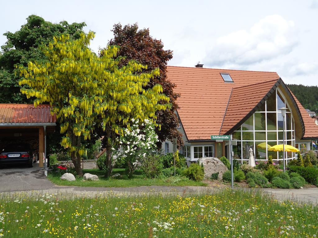 Berghotel Schiller Schonach im Schwarzwald Ruang foto