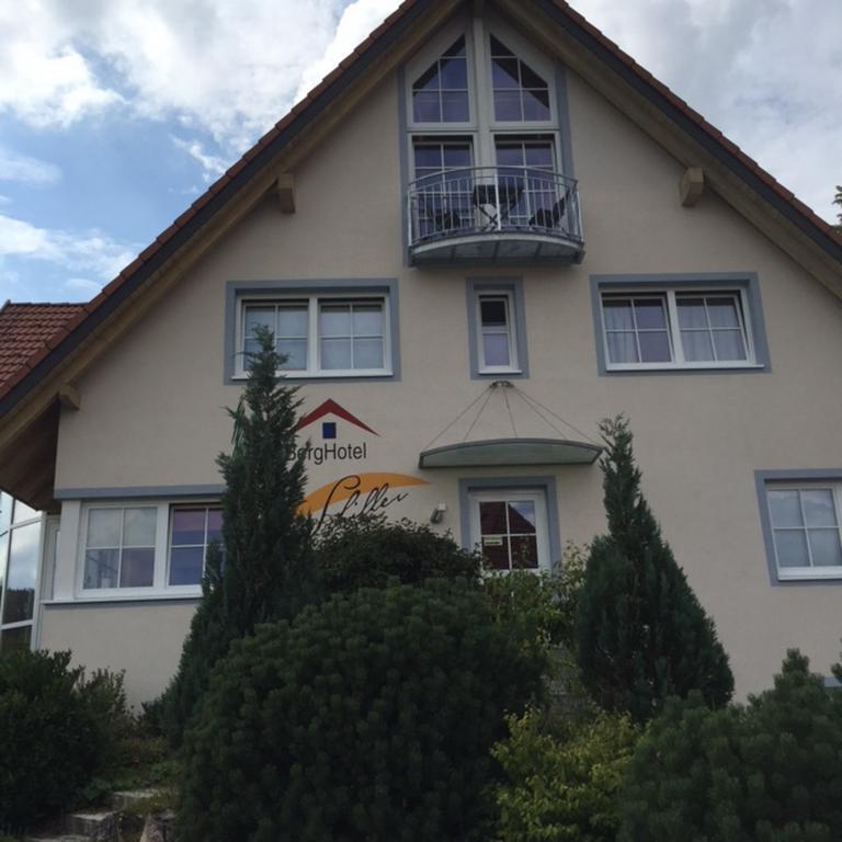 Berghotel Schiller Schonach im Schwarzwald Bagian luar foto