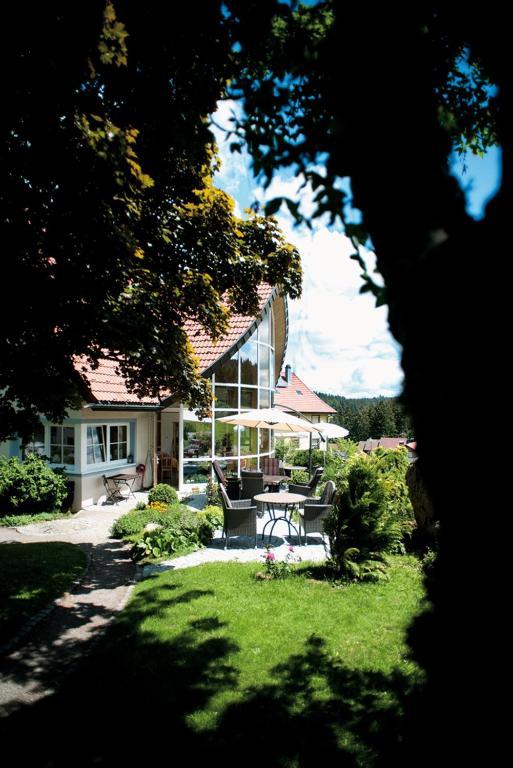 Berghotel Schiller Schonach im Schwarzwald Bagian luar foto